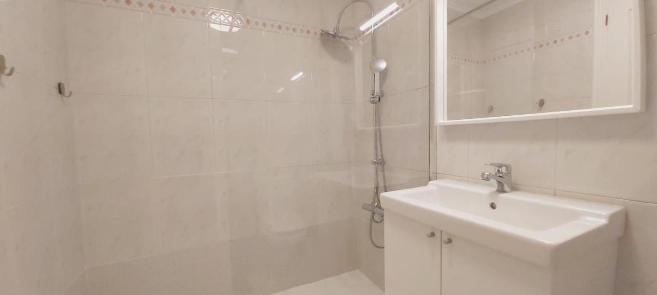 Valdenoja-Sardinero Apartment Suite Beach ซานตานเดร์ ภายนอก รูปภาพ